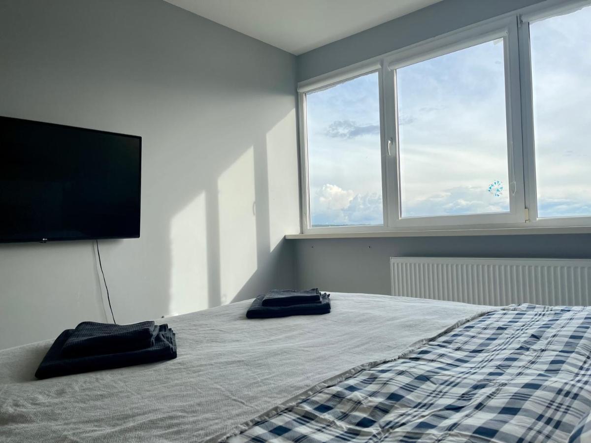 Panoramic View And Free Parking Apartment *